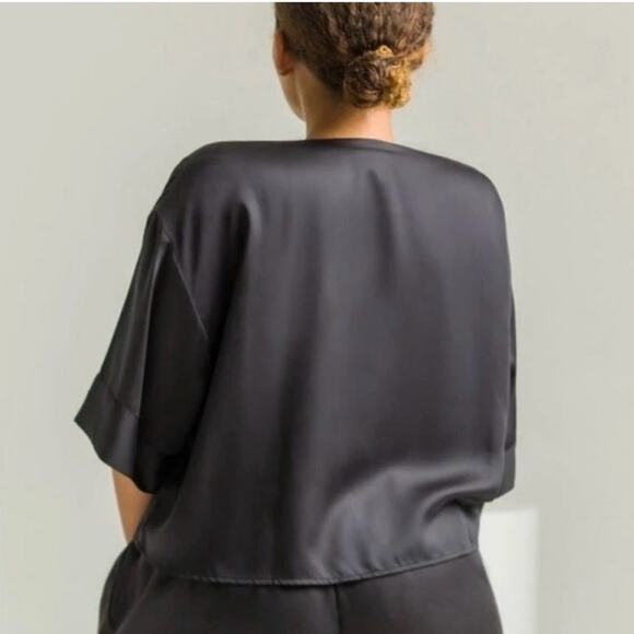 Ettitude Sateen Short Sleeve Shirt Boxy Onyx Button Up Organic Bamboo L XL NEW - Picture 2 of 6